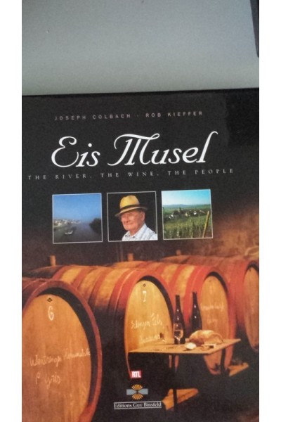 Eis Musel. The River, The Wine, The People. Obra en estuche